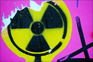 Magazin um 5: Nie wieder Atomenergie! Lichtermeer am Sonntag auf dem Mozartplatz