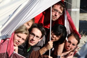 Studieren wie die Ölsardinen: Protestaktion von Unibrennt