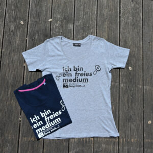 Radiofabrik Shirts "Ich bin ein Freies Medium" female sizing