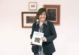 Porträtfoto von Historikerin Sabine Veits-Falk